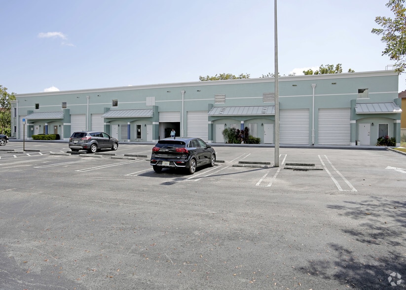 More Photos Of 13100 Sw 134th St, Miami Light Distribution For Sale