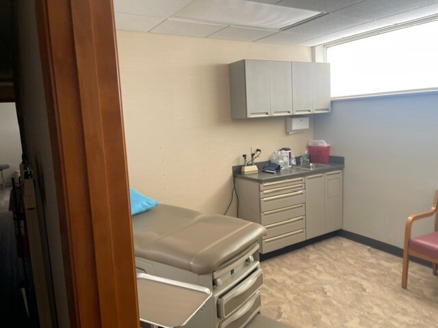 More Photos Of 303 S Main St, Mishawaka Medical For Lease