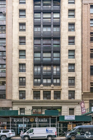 More Photos Of 16 E 40th St, New York Office For Lease