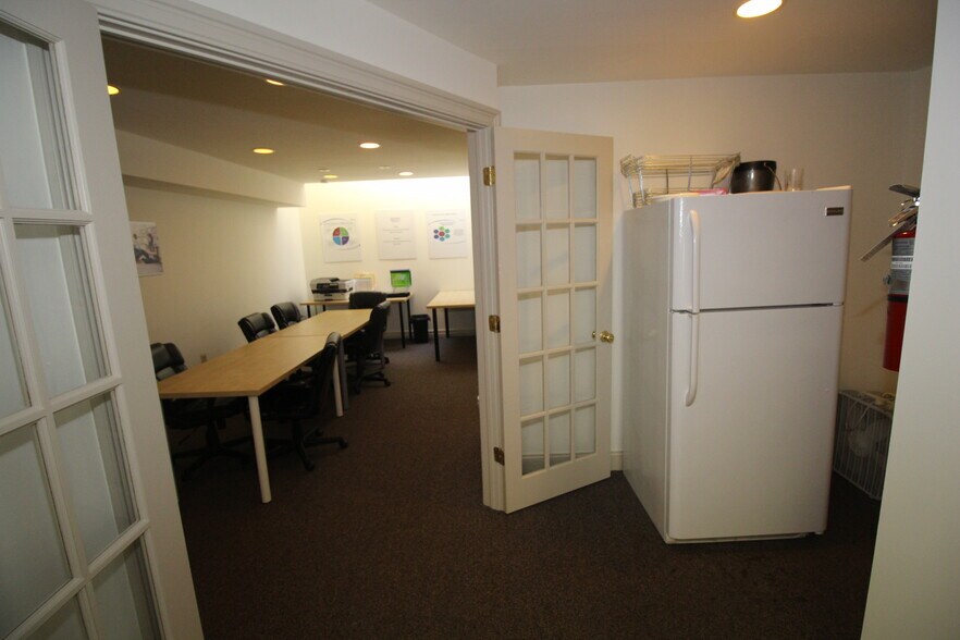 More Photos Of 1105 Taylorsville Rd, Washington Crossing Office Residential For Lease