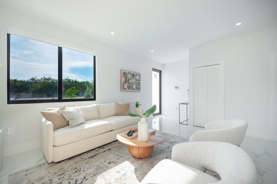More Photos Of 238 nw 2nd St, Florida City Apartments For Sale