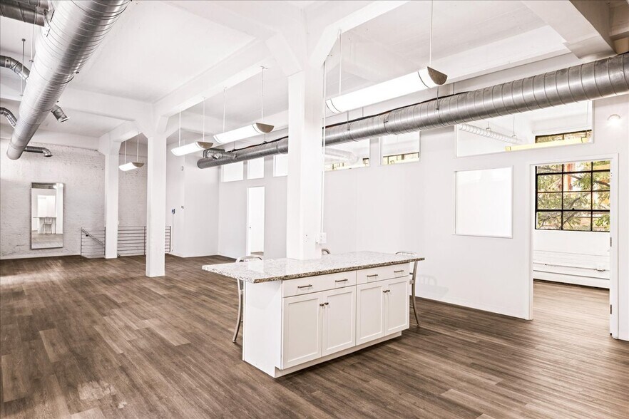 More Photos Of 109 N Orianna St, Philadelphia Office For Sale