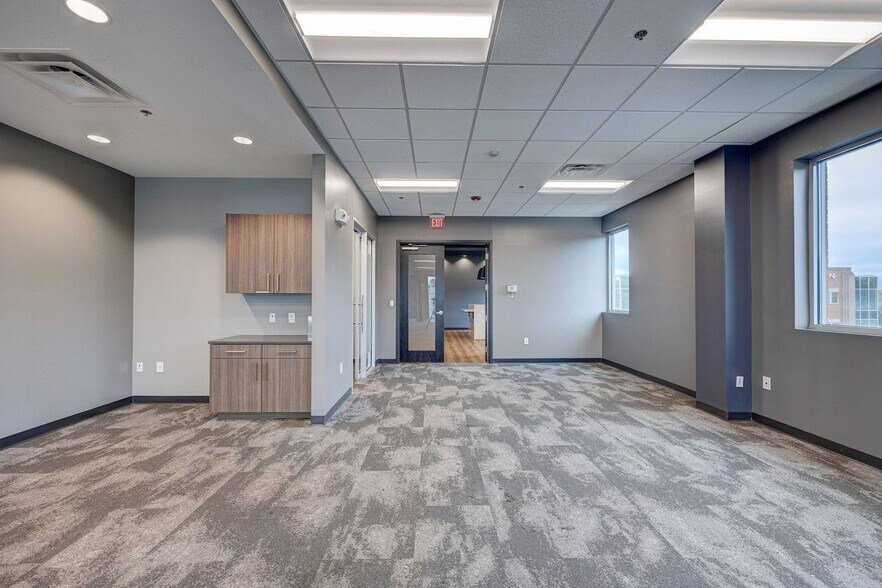 More Photos Of 6740 Rock Spring Rd, Wilmington Office For Lease