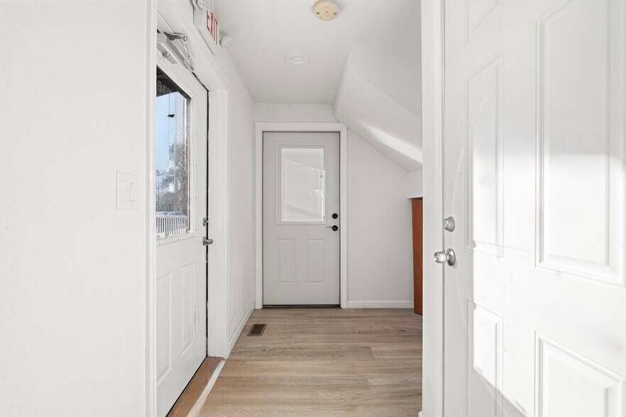 More Photos Of 249 W Main St, Avon Office For Lease