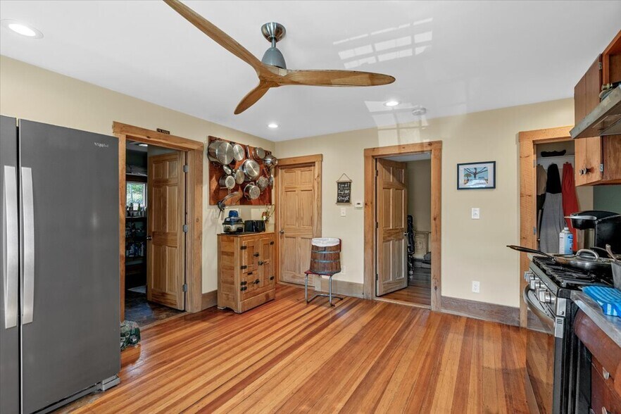 More Photos Of 12 Magoni Ter, Plymouth Apartments For Sale