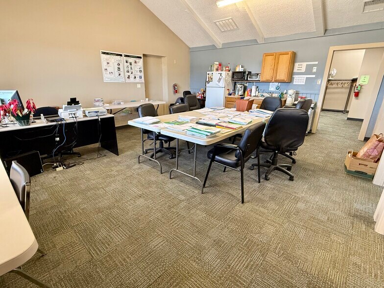 More Photos Of 2120 N 14th St, Ponca City Freestanding For Lease