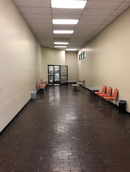 More Photos Of 6033-6035 Airline Dr, Houston Medical For Lease