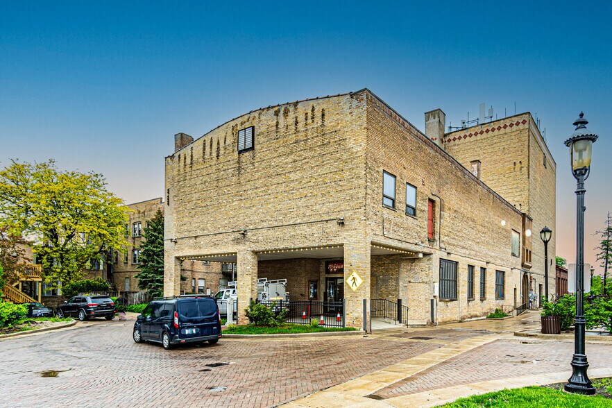 Primary Photo Of 1-11 S Prospect Ave, Park Ridge Restaurant For Lease