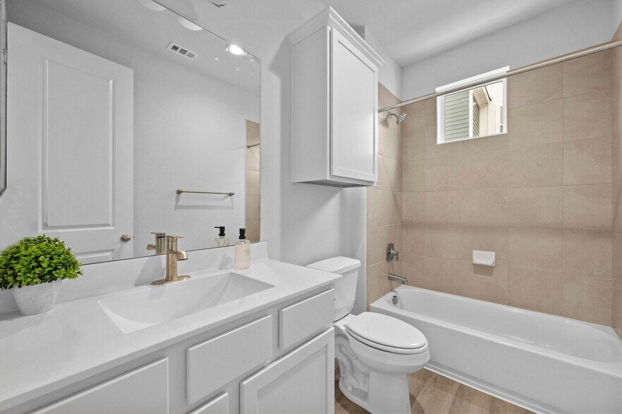 More Photos Of Garten Haus at Solms Landing, New Braunfels Specialty For Sale