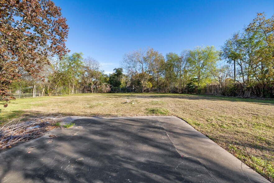 More Photos Of 5201 Martin Luther King Jr Blvd, Houston Land For Sale