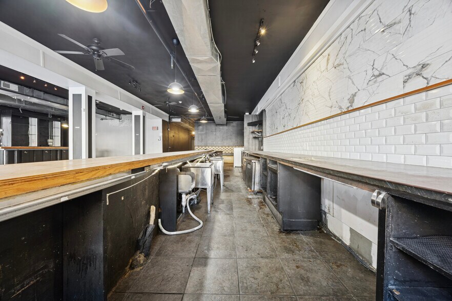 More Photos Of 118-122 Market St, Philadelphia Apartments For Lease