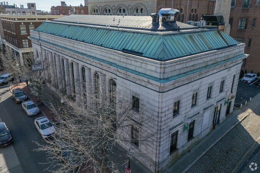 More Photos Of 95 William St, New Bedford Bank For Lease