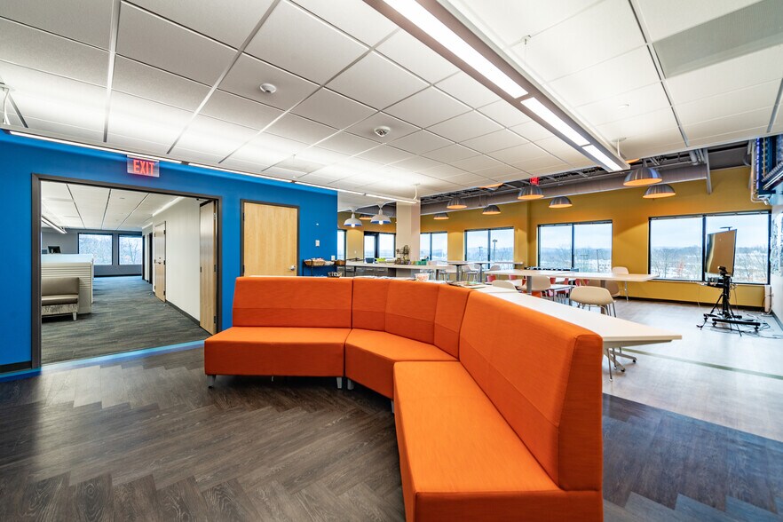 More Photos Of 500 River Ridge Dr, Norwood Office For Lease