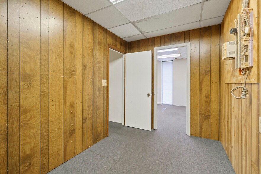 More Photos Of 104 N Dilling St, Kings Mountain Medical For Lease