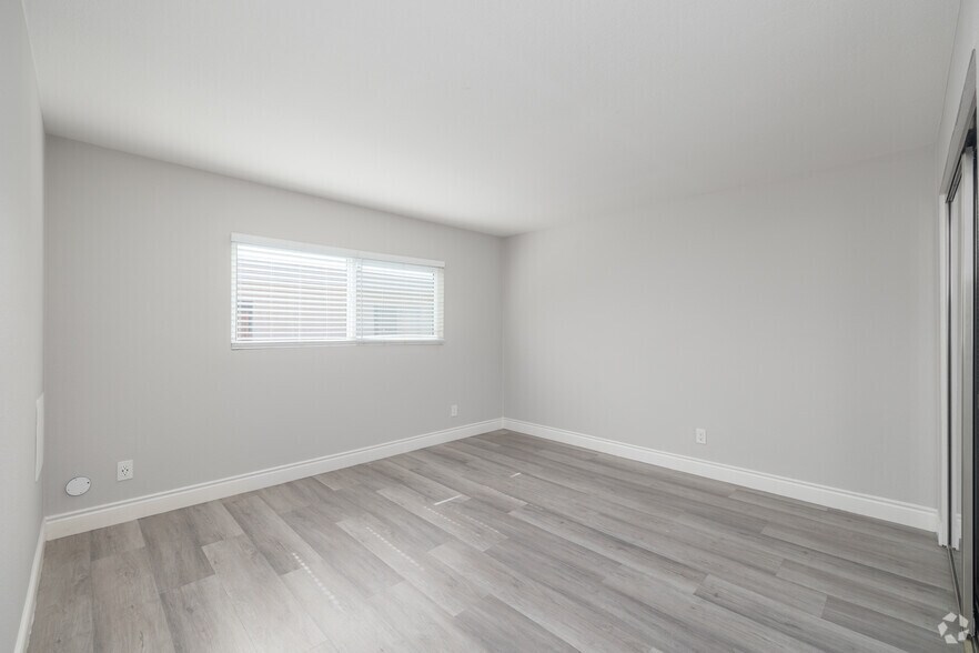 More Photos Of 1628 W 218th St, Torrance Apartments For Sale