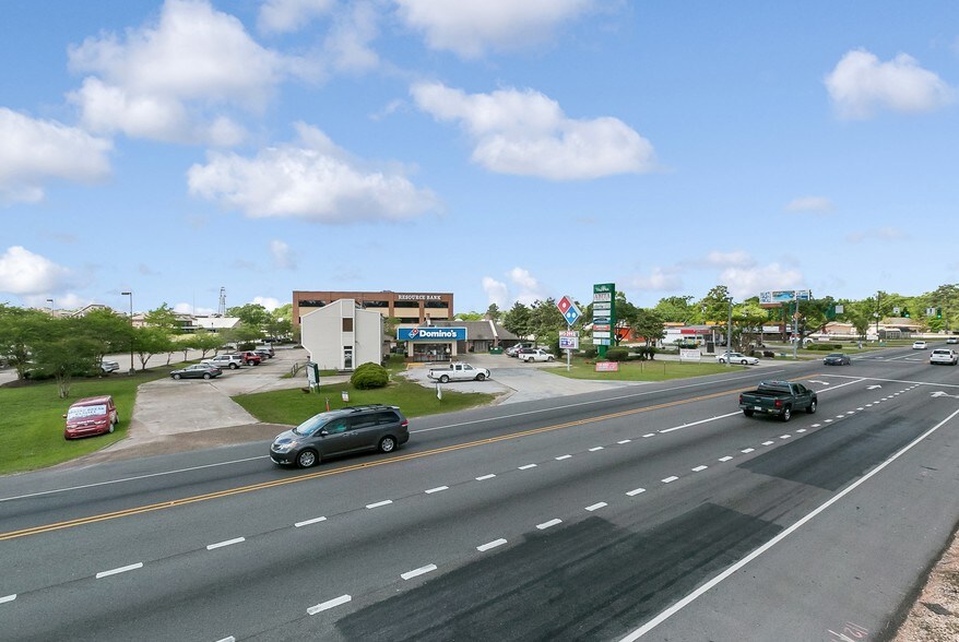 More Photos Of 803 Collins Blvd, Covington Restaurant For Sale