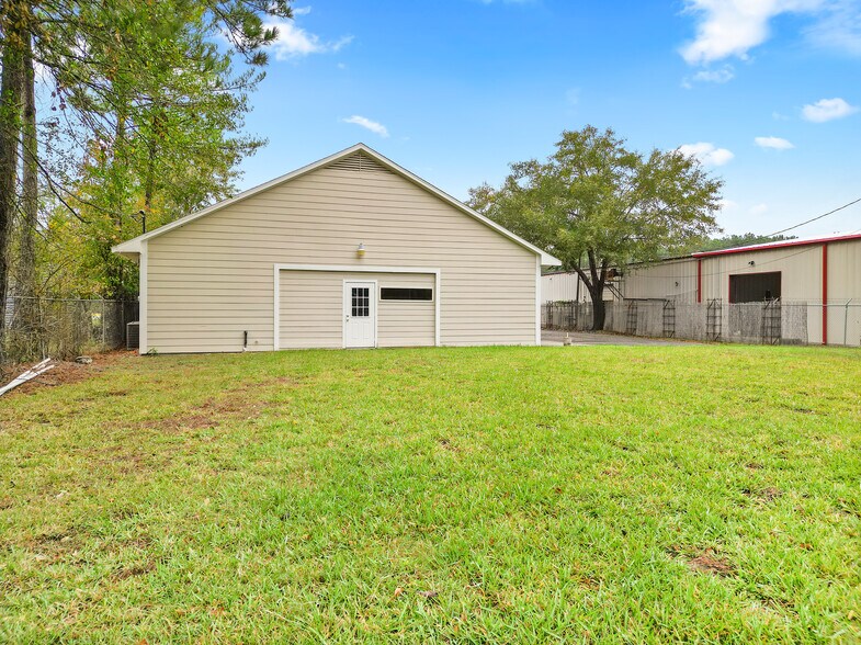 More Photos Of 7407 Fm-1488, Magnolia Medical For Lease