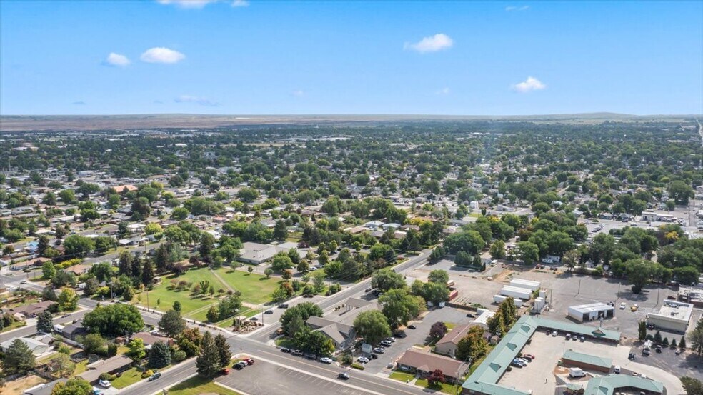 More Photos Of 273 Shoup Ave W, Twin Falls Office For Sale