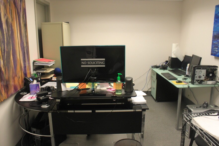 More Photos Of 2475 Hollywood Blvd, Hollywood Office For Lease