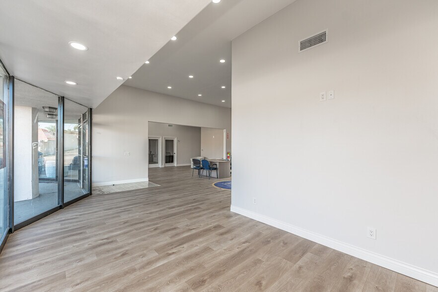More Photos Of 214 W La Habra Blvd, La Habra Storefront For Lease