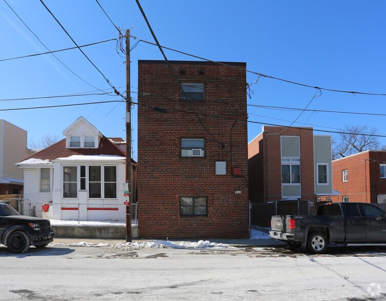 More Photos Of 1836-1844 Central Pl NE, Washington Apartments For Sale