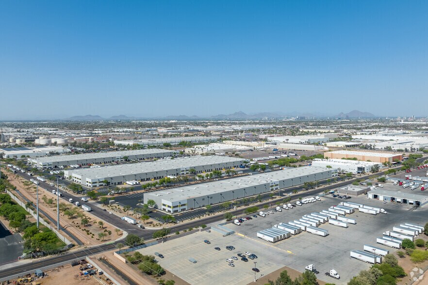 More Photos Of 1711 S 47th Ave, Phoenix Distribution For Lease