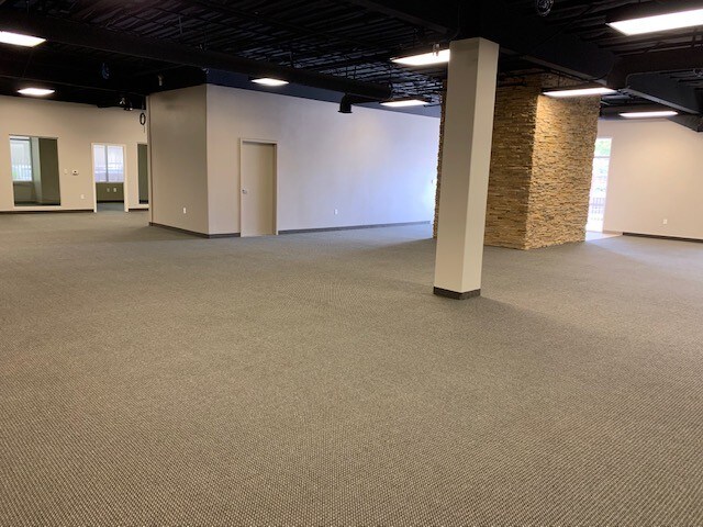 More Photos Of 2306 Pama Ln, Las Vegas Office Residential For Lease