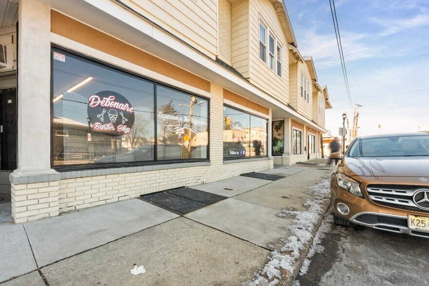 More Photos Of 215-223 N Black Horse Pike, Runnemede Apartments For Lease