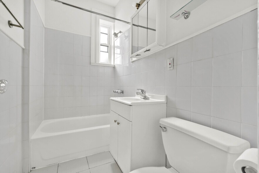 More Photos Of 6340 Fresh Pond Rd, Ridgewood Apartments For Sale