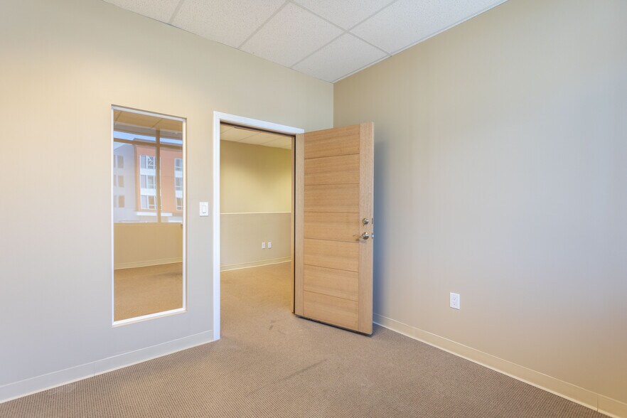 More Photos Of 4750-4794 Duckhorn Dr, Sacramento Research And Development For Lease