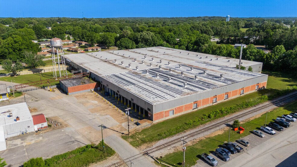 More Photos Of 501 W 10th St, Trenton Warehouse For Lease