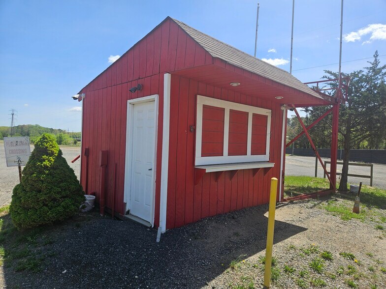 More Photos Of 720 539 Rd, New Egypt Racetrack For Sale