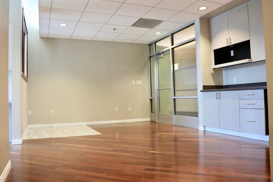 More Photos Of 406 9th Ave, San Diego Loft Creative Space For Sale