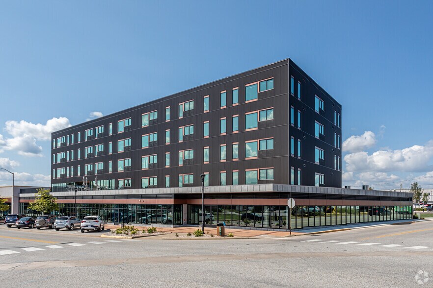 More Photos Of 202 E Emma Ave, Springdale Apartments For Lease