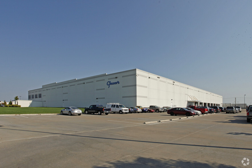 Primary Photo Of 1 Glazer Way, Saint Charles Distribution For Lease