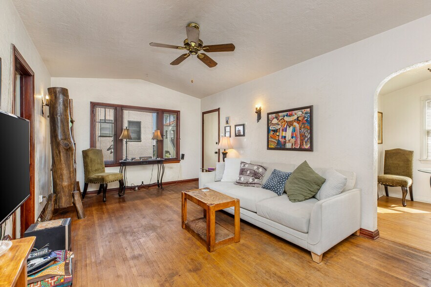 More Photos Of 1117 Mira Mar Ave, Long Beach Apartments For Sale