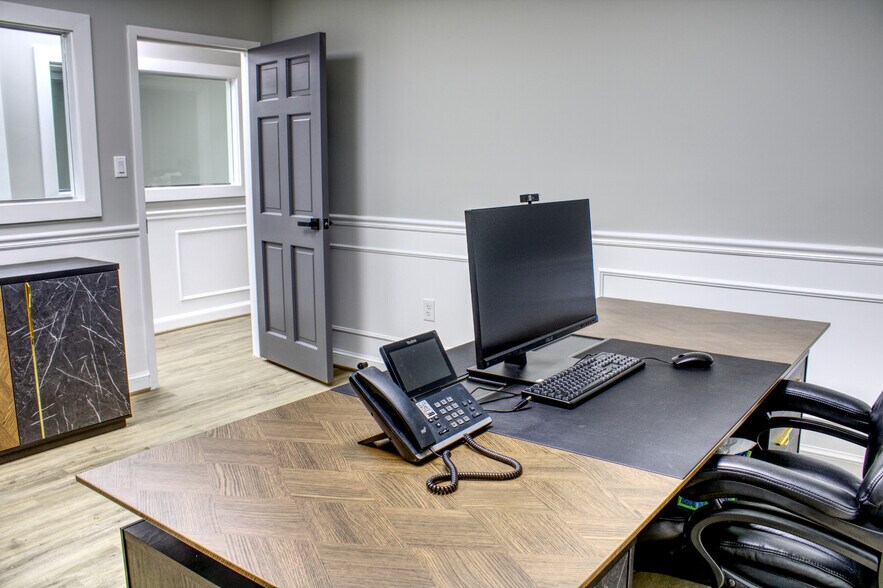 More Photos Of 10521 Judicial Dr, Fairfax Medical For Sale