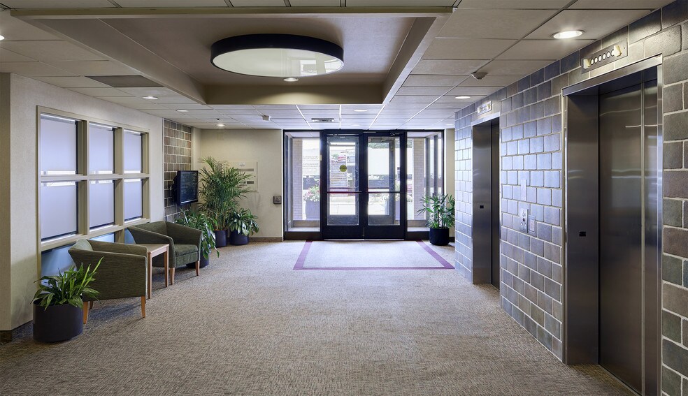 More Photos Of 9801 S Dupont Ave, Bloomington Office For Lease