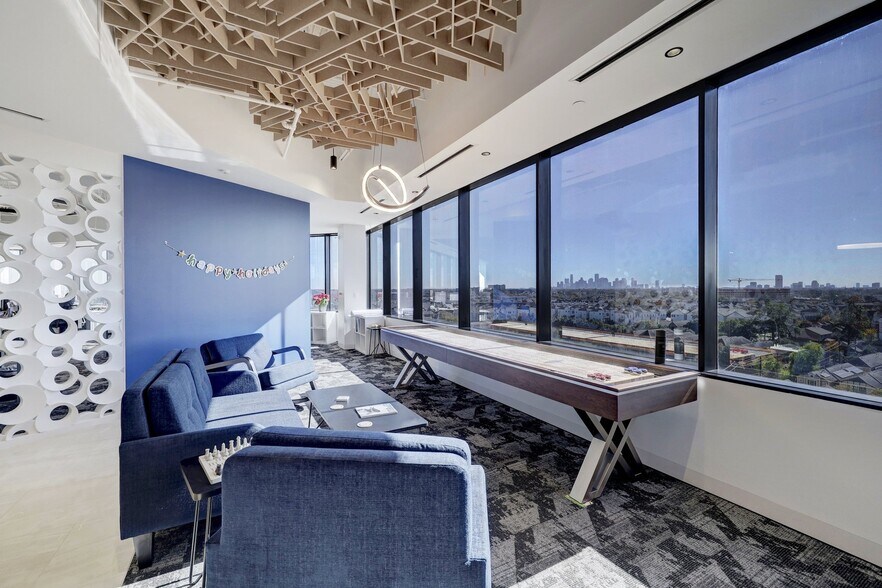 More Photos Of 1111 N Loop W, Houston Office For Lease