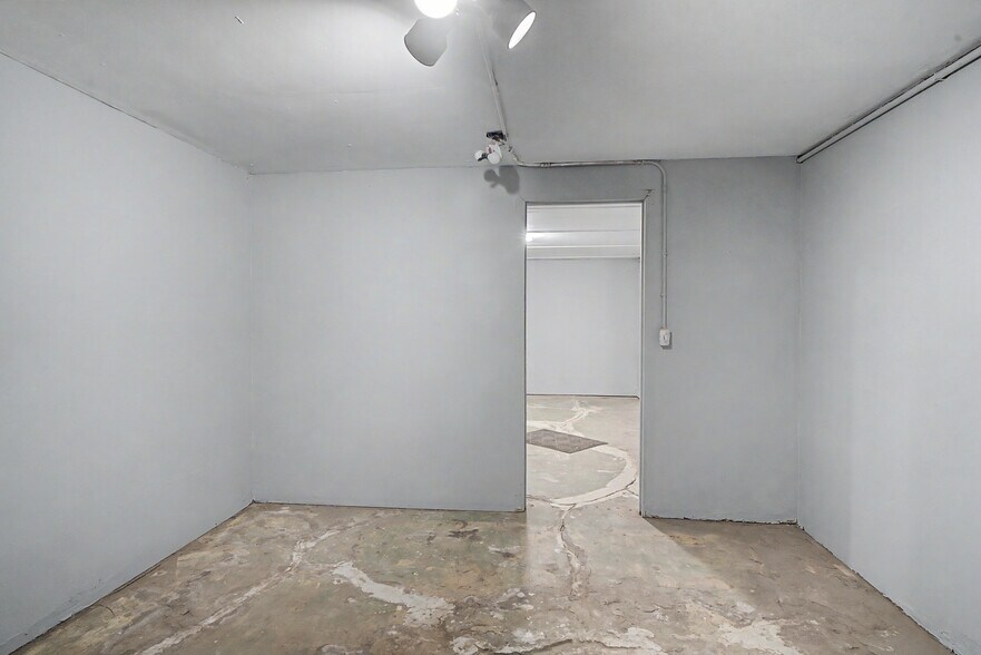 More Photos Of 330 Main Ave E, Soap Lake Freestanding For Lease