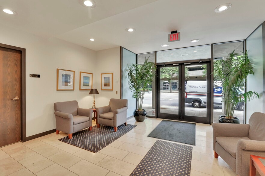 More Photos Of 141 E Town St, Columbus Office Residential For Lease