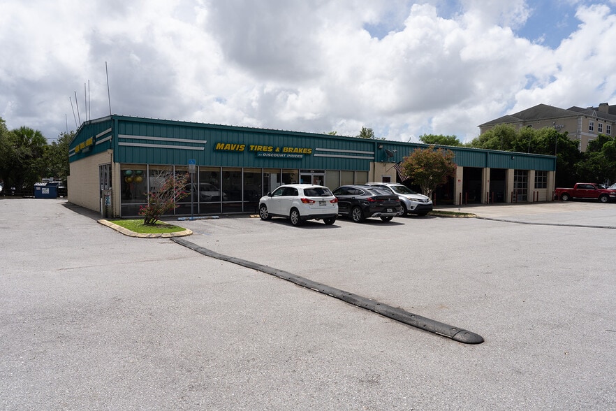 More Photos Of 5660 W Waters Ave, Tampa Auto Repair For Sale