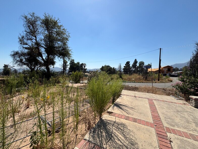 More Photos Of 298 E Poppyfields Dr, Altadena Land For Sale