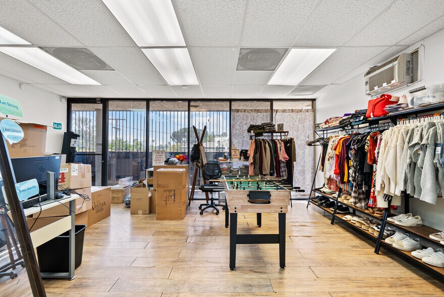 More Photos Of 10752-10754 Burbank Blvd, North Hollywood Office For Lease