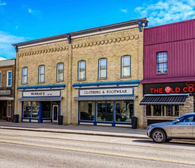 More Photos Of 95 Peel St, Wilmot Department Store For Sale
