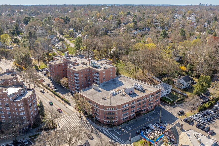 More Photos Of 2 Overhill Rd, Scarsdale Coworking Space