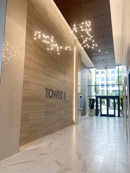More Photos Of 5100 Town Center Cir, Boca Raton Office For Lease