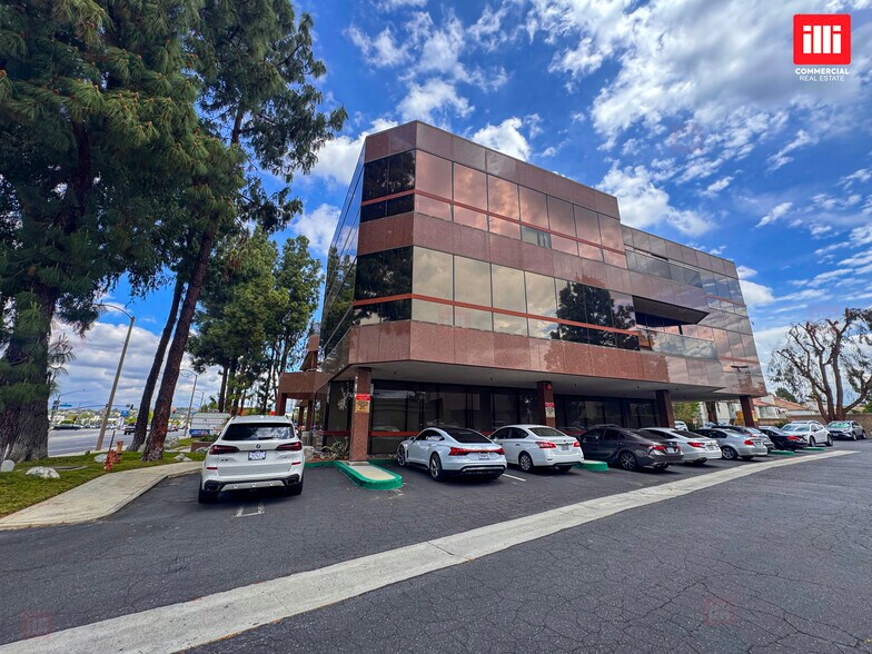 More Photos Of 23734 Valencia Blvd, Valencia Office For Lease