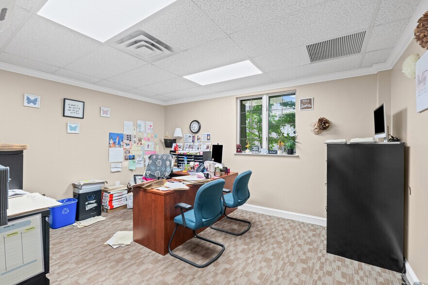 More Photos Of 10521 Judicial Dr, Fairfax Medical For Sale