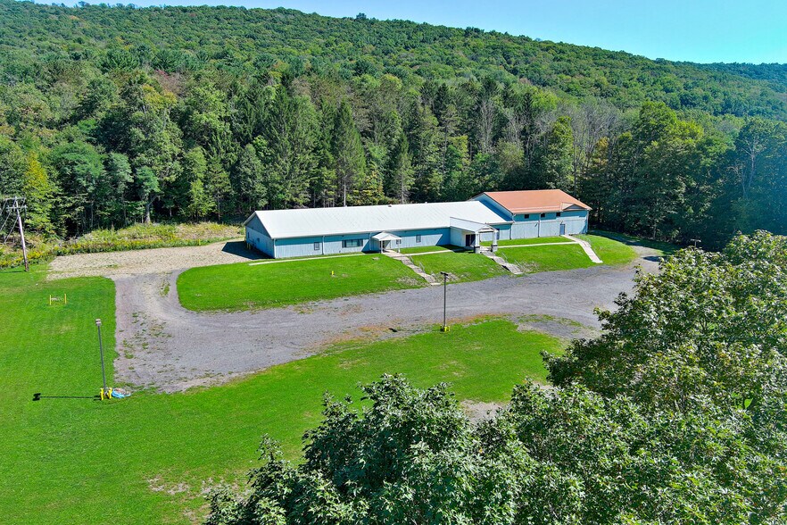 More Photos Of 4250 N State St, Salamanca Freestanding For Sale